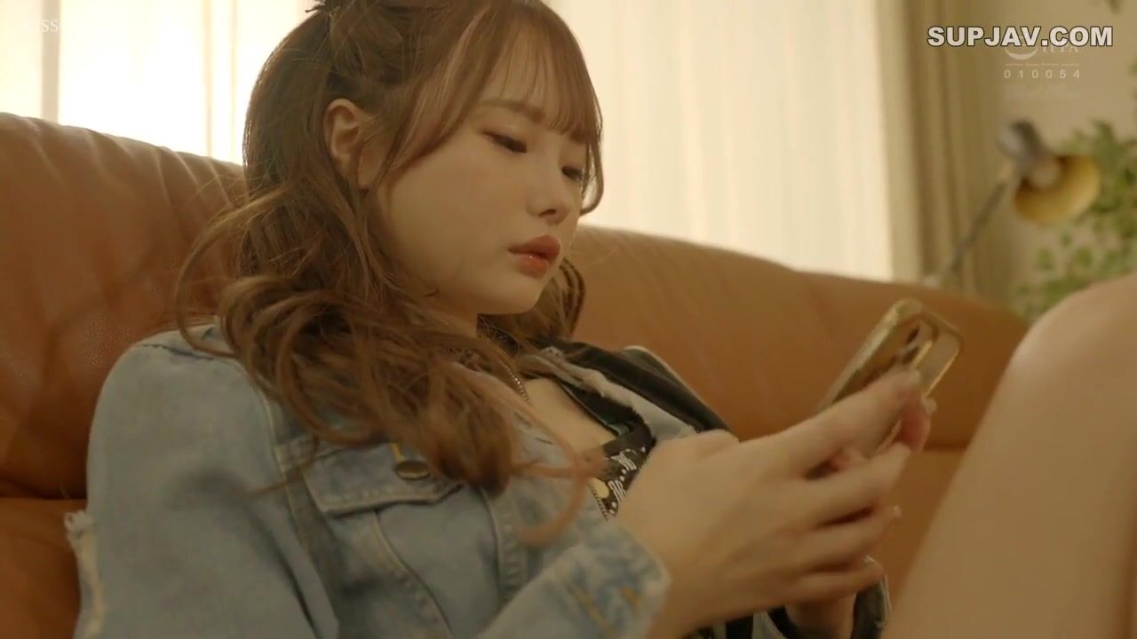BLK-629 A little devil girl who teases me, a virgin, wi