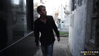 Esperanza Gomez The Crossing