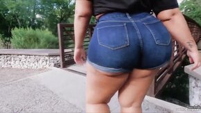Simone Richards - Big Bootys Matter