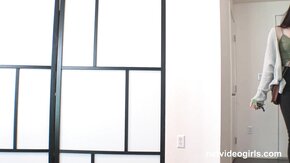 Skinny brunette girl - 1080p