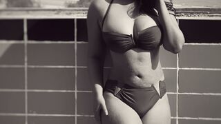 Mih Ninfetinha Gets Double Penetrated and Fucked Hard by 3 Big Black Dicks (Pee, 3On1, DP, Ass to Mouth, BBC, Gapes) OB058