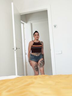 Saba Lapiedra - Roommate Swoops In On Girlfriend