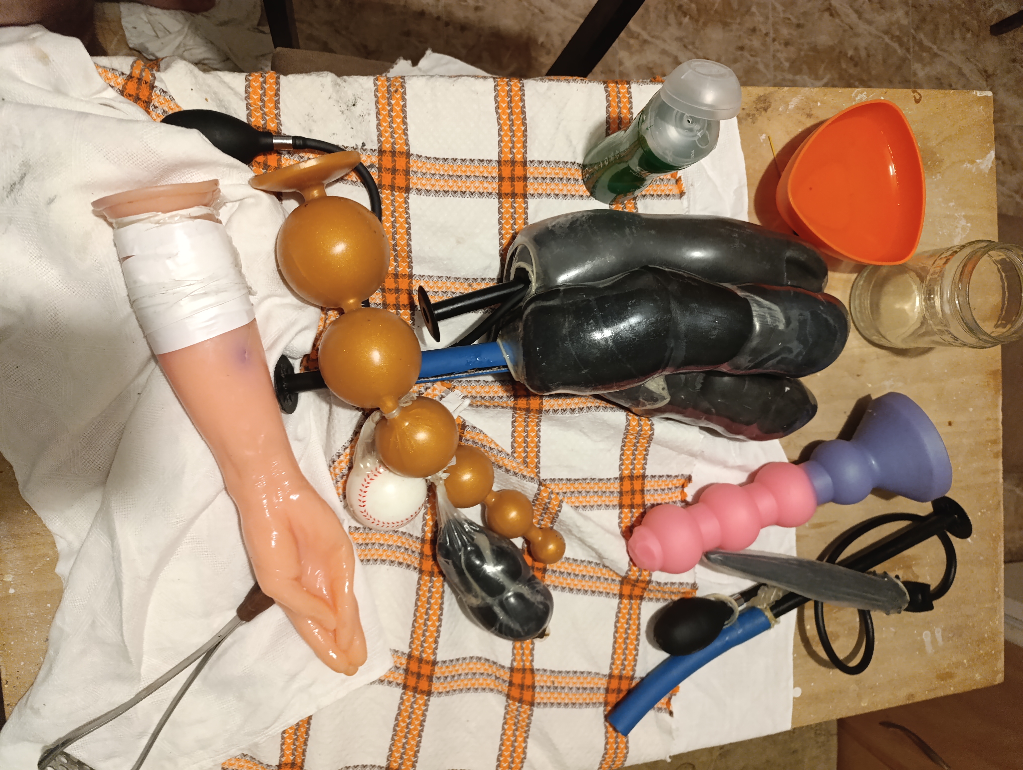 ANAL HARD giant rubber anal toys
