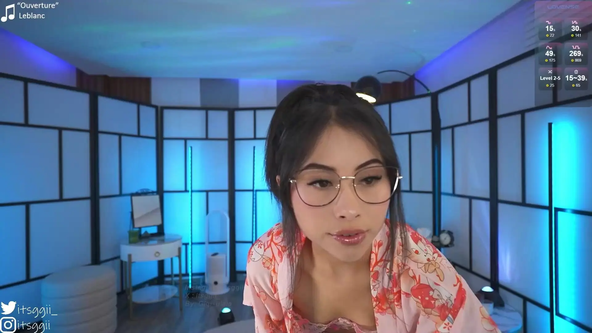 Ulala Gigi's inviting pussy