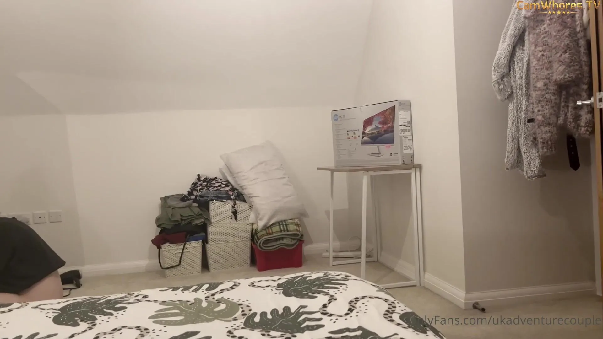 cuckold observing his wife's pleasure