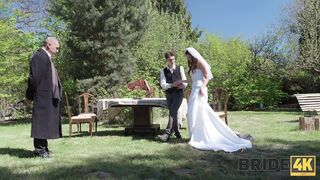 Anna Bella Love Object
