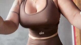 D I A N I T A _ 1 9 8 8 - 2 0 2 6 1 0 1 0 - 0 8 5 6 4 3