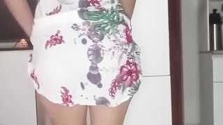 Anita putita caliente bailando y quitandose la ropa
