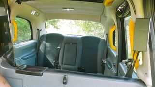 Outdoor Bonnet Sex With Cabdriver