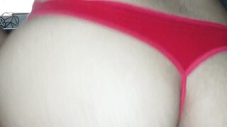 Latina cliente con hermosas piernas rico culo