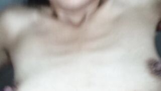 Latina cliente con hermosas piernas rico culo