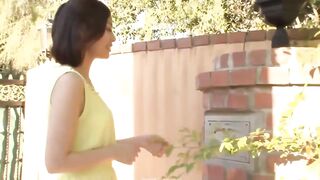 Japanese Beauty Hunts BBC In America