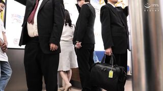 Busty Housewife Takes The Train [I]{R}[O]-064