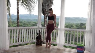 Dee Vin solo babe