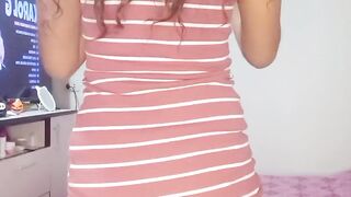 Zorrita latina con hermosas piernas y rico culo para tener sexo rico